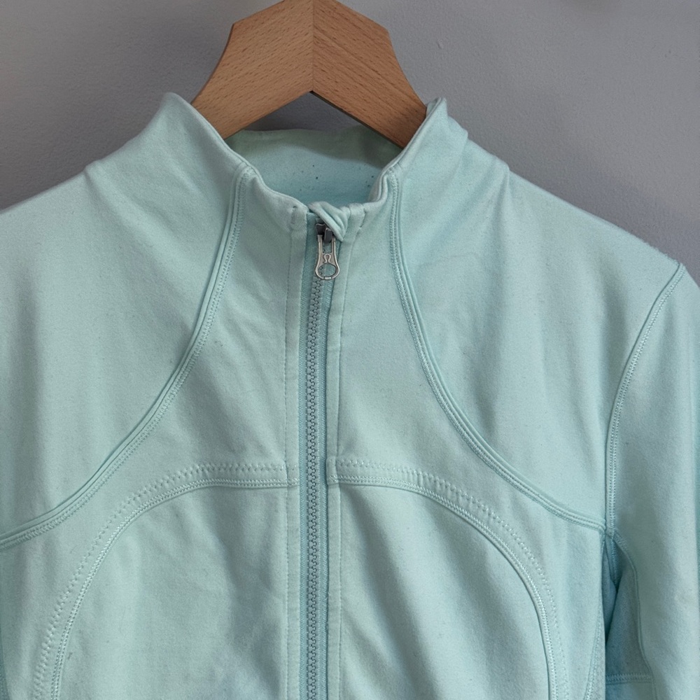 Women’s Lululemon Forme Jacket - size 10 (so soft!)